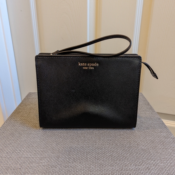 Kate Spade Zip Pouch Wristlet - Picture 1 of 7